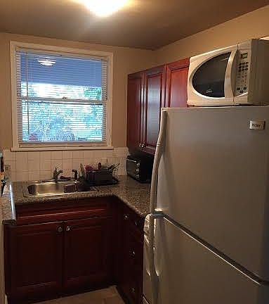 2nd image of 829 NE 17th Ave #1