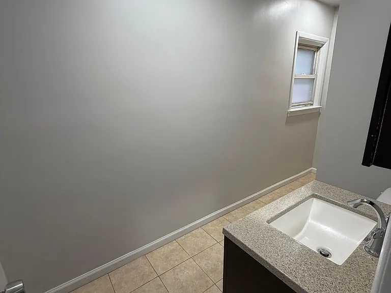 156 Chesnut St #2 — Photo 8
