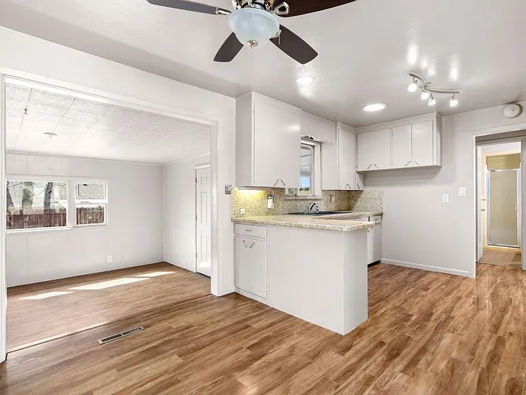 1315 Pine St — Photo 10