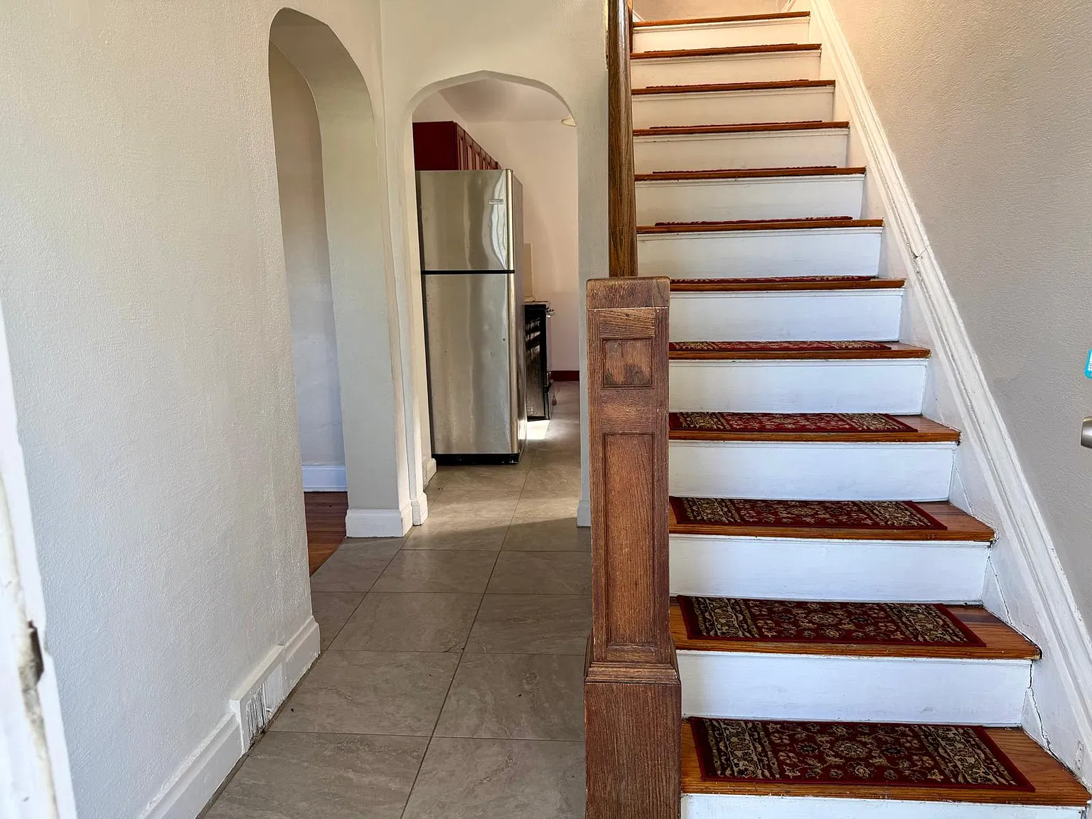 2083 Plainview Ave - 1 — Photo 3