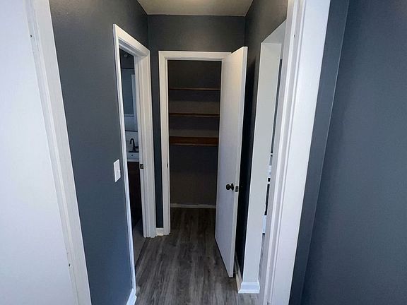 4th image of 1952 Maryland Ave E #11