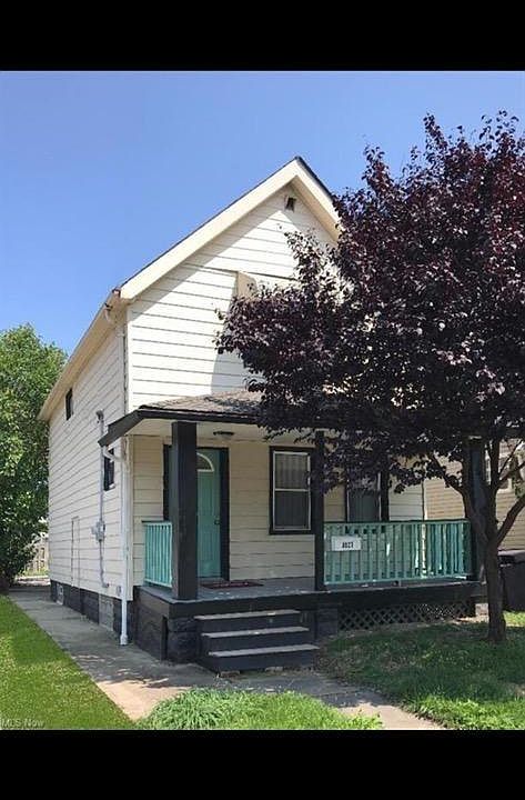 1st image of 3028 W 105th St