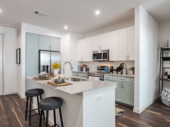 375 Greenbriar Rd #B209