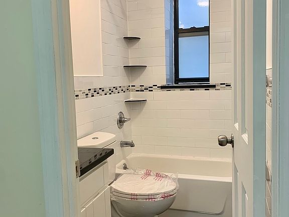 4th image of 465 46th St APT 3