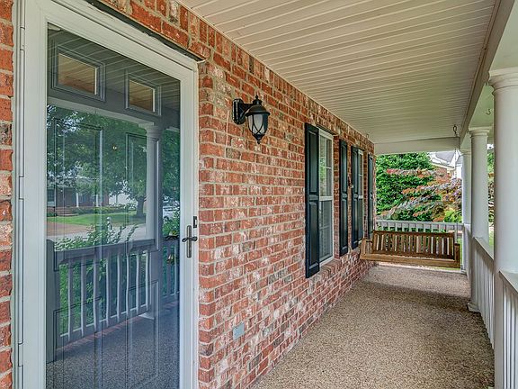 4th image of 3204 Peyton Ct