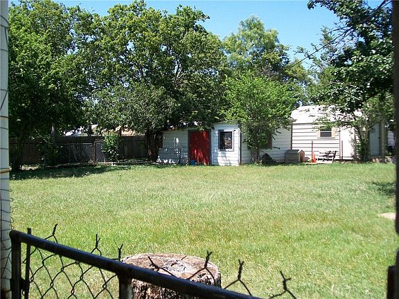 3rd image of 1517 Avenue B