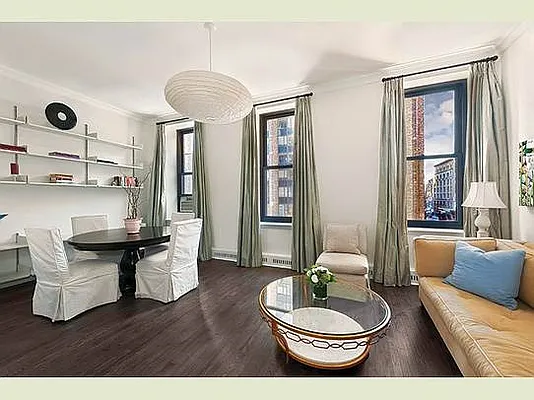 Sold by Stribling | media 19