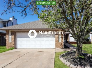 2529 Amber St, Moore, OK 73160