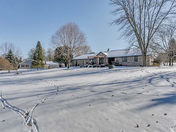3rd image of N2941 Valley View Dr