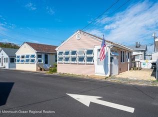 27 4th Ave #108, Seaside Park, NJ 08752