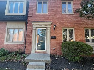 1155 Canterbury Sq S, Indianapolis, IN 46260