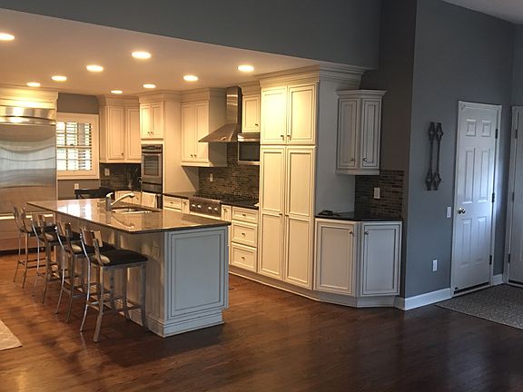 2nd image of 1377 Sunningdale Dr