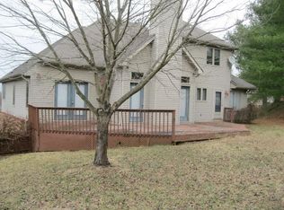 5418 Golden Ct, Roanoke, VA 24012