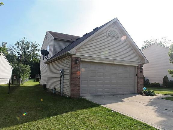 2nd image of 5415 Great Woods Dr
