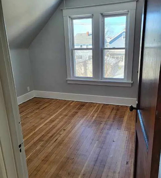 227 Heath St — Photo 2