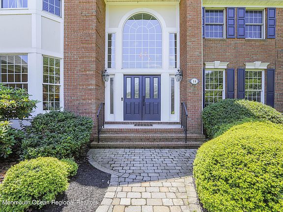 4th image of 14 Twin Lakes Dr