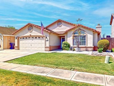 6007 Lenay Way, Riverbank, CA, 95367