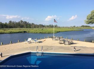 611 Winthrop Dr, Forked River, NJ 08731