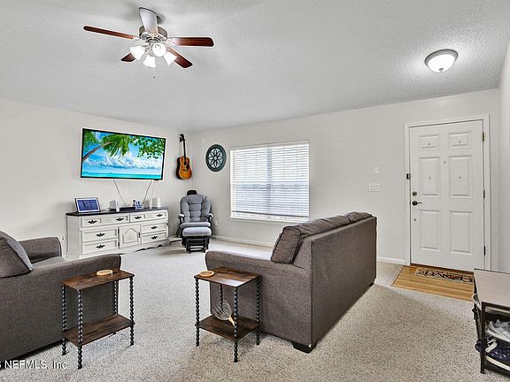 2nd image of 11 PEPPERMINT Avenue