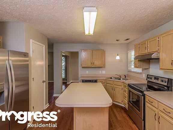 5th image of 326 Ella St