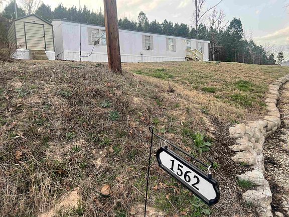 3rd image of 1562 Raintree Lakes Cir