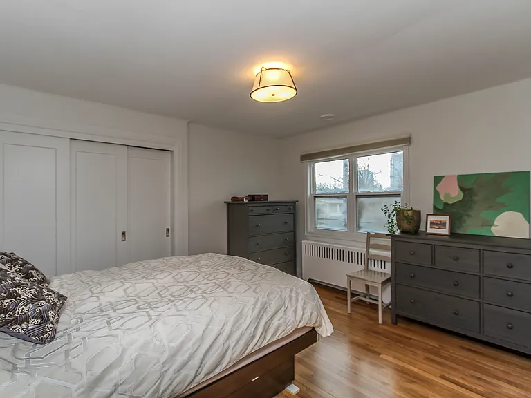 220 Cowley Ave — Photo 21