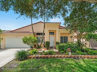 10804 SW 17th Pl, Davie, FL 33324