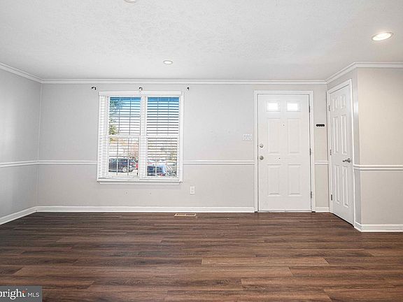 5th image of 108 Laurel Valley Ct