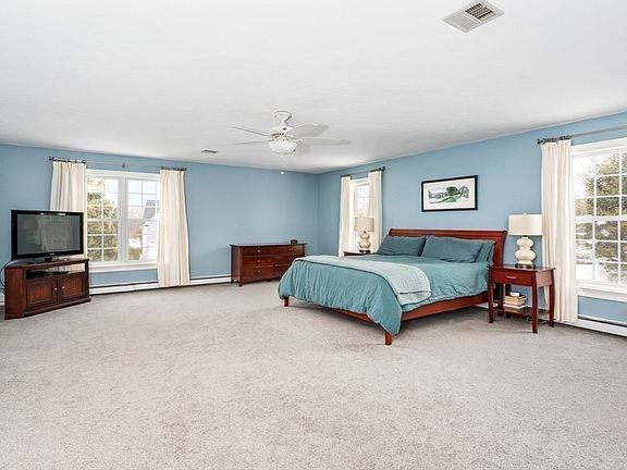 4th image of 18 Northern Spy Rd