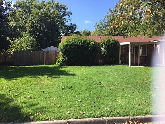 2nd image of 612 Thompson Dr
