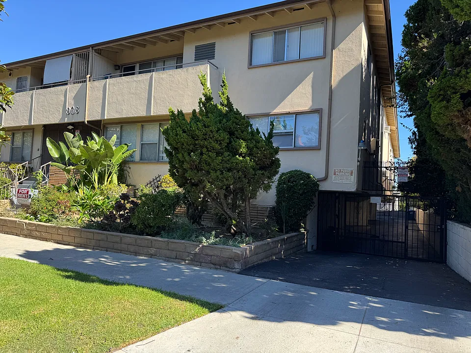 828 S Lucerne Blvd #1