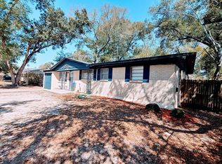 6420 Barnes St, Milton, FL 32570