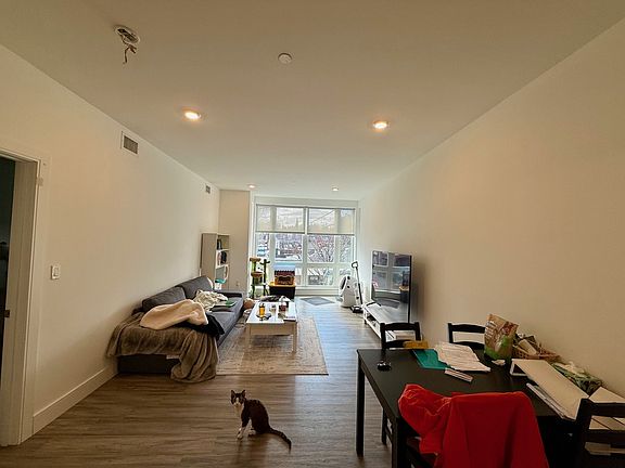 5th image of 386 Market St Unit 304