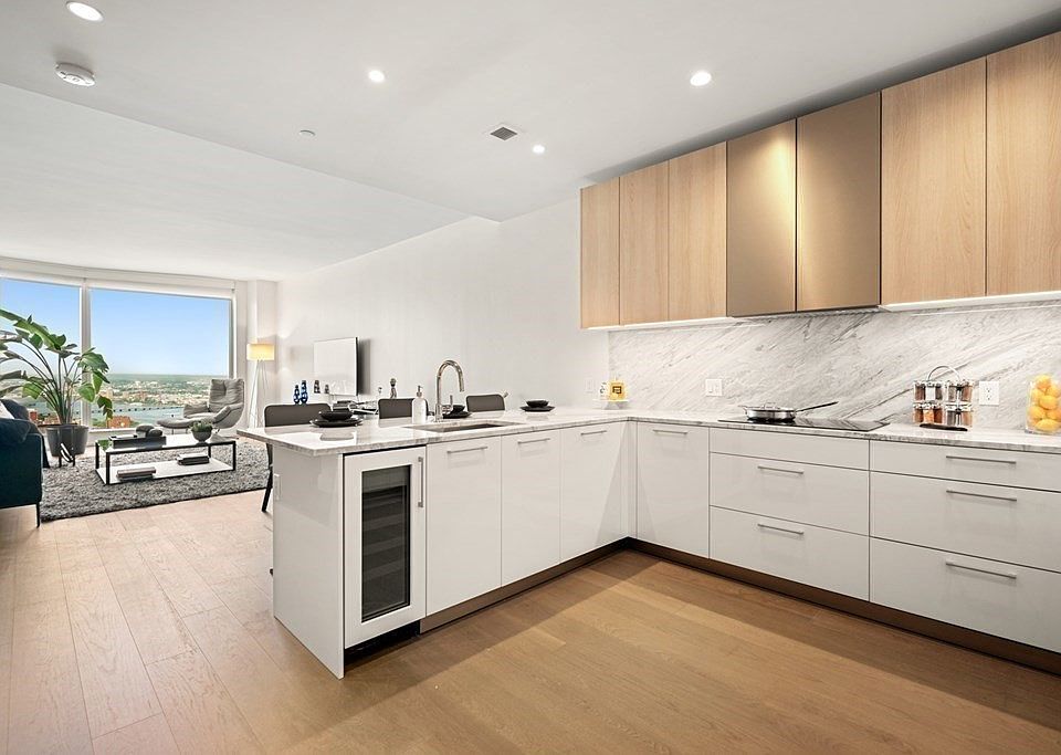 1st image of 240 Devonshire St #5503