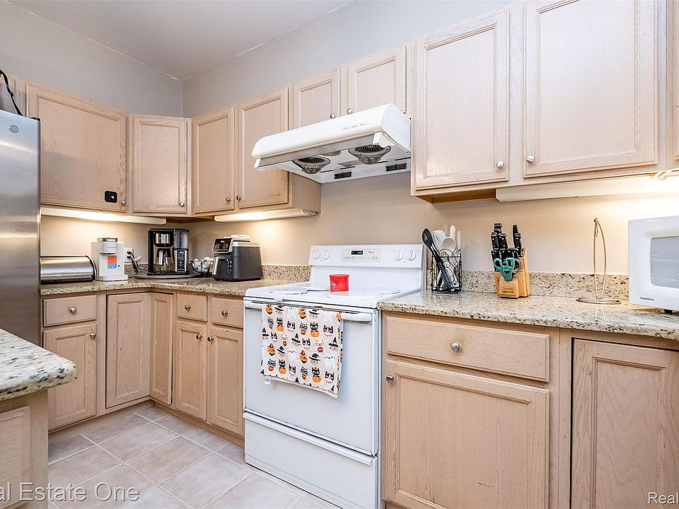 5560 Huron Hills Dr, photo 15