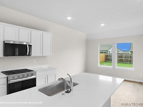 7th image of this home