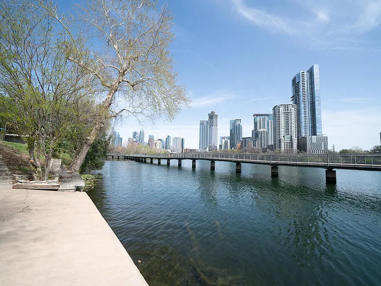 500 E Riverside Dr #242 — Photo 38