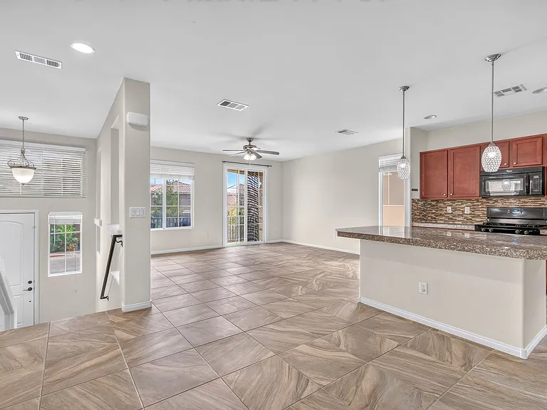 5226 Tartan Hill Ave — Photo 6