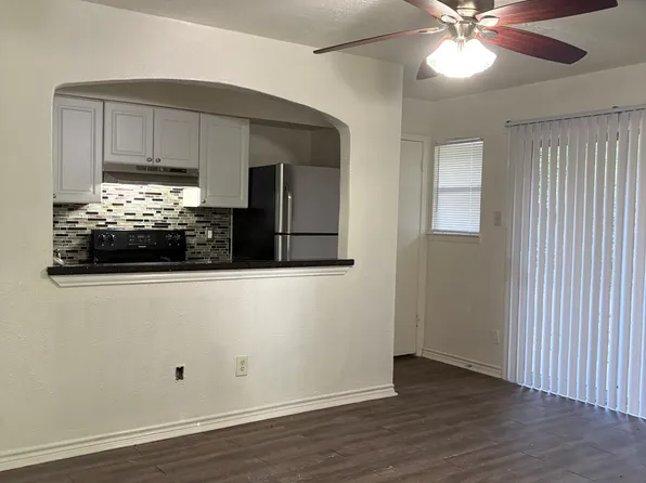 2919 Prairie Flower Cir #C, Bryan, TX 77802