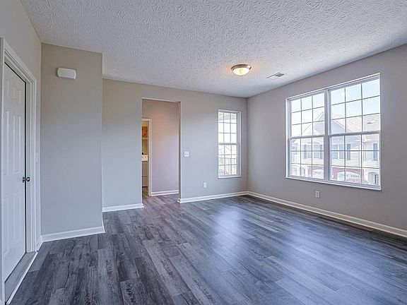 4th image of 9629 Daybreak Ct