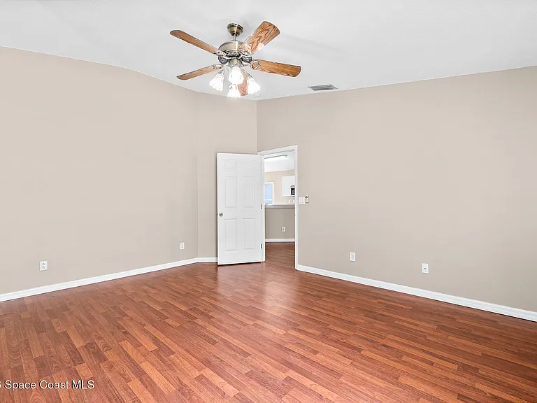 2467 Deercroft Dr — Photo 29