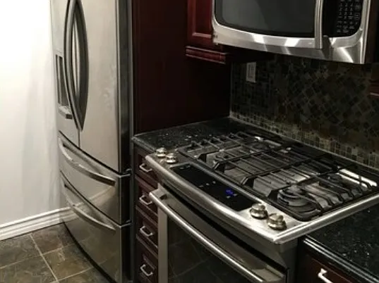 1741 Granville Ave #110 — Photo 6