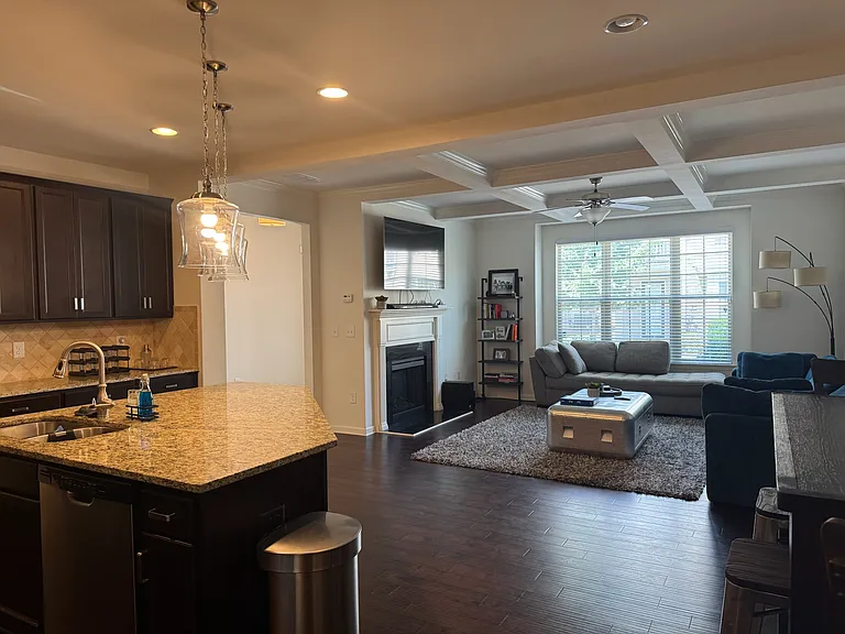 7619 Bucknell Ter — Photo 4