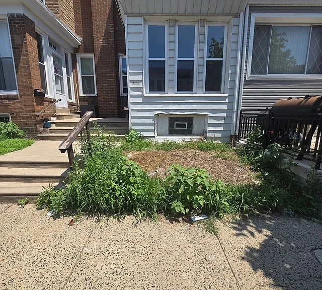 889 Marcella St — Photo 5