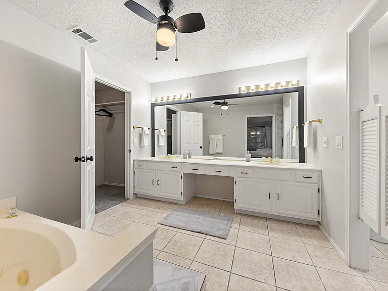 509 Newberry St — Photo 13