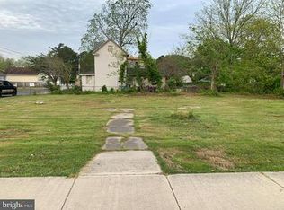 301 Myrtle St, Crisfield, MD 21817