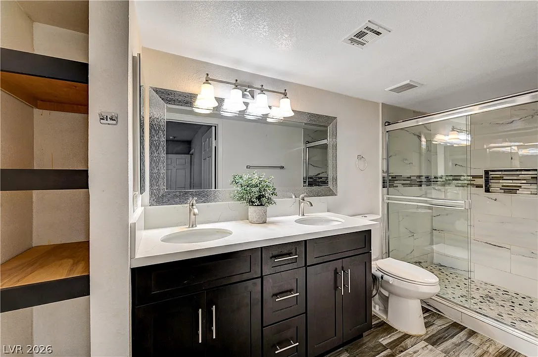 2 bed, 2.0 bath, 1089 sqft, $1,745 — Photo 2