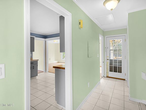 3rd image of 224 E Palmer Drive