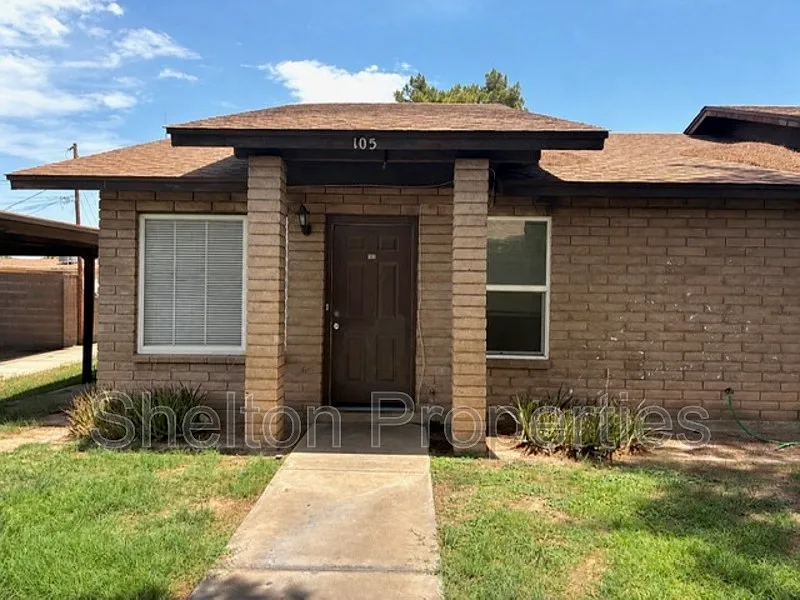2 bed, 1.0 bath, 825 sqft, $1,240 — Photo 2