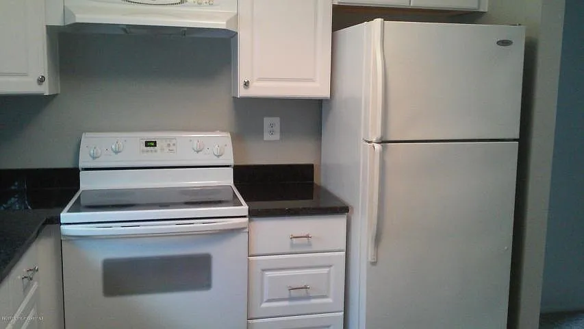159 Blake Cir photo 1